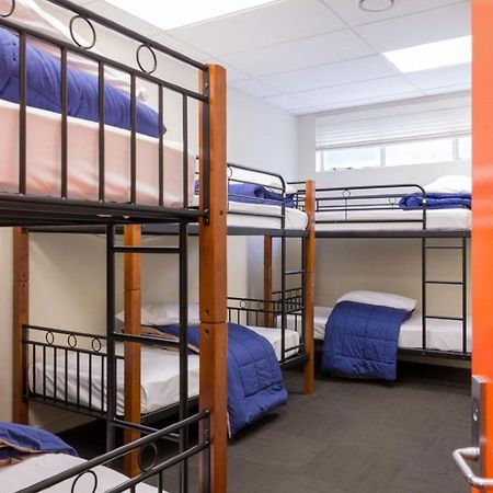 Trek Global Backpackers Hostel Wellington Exterior photo