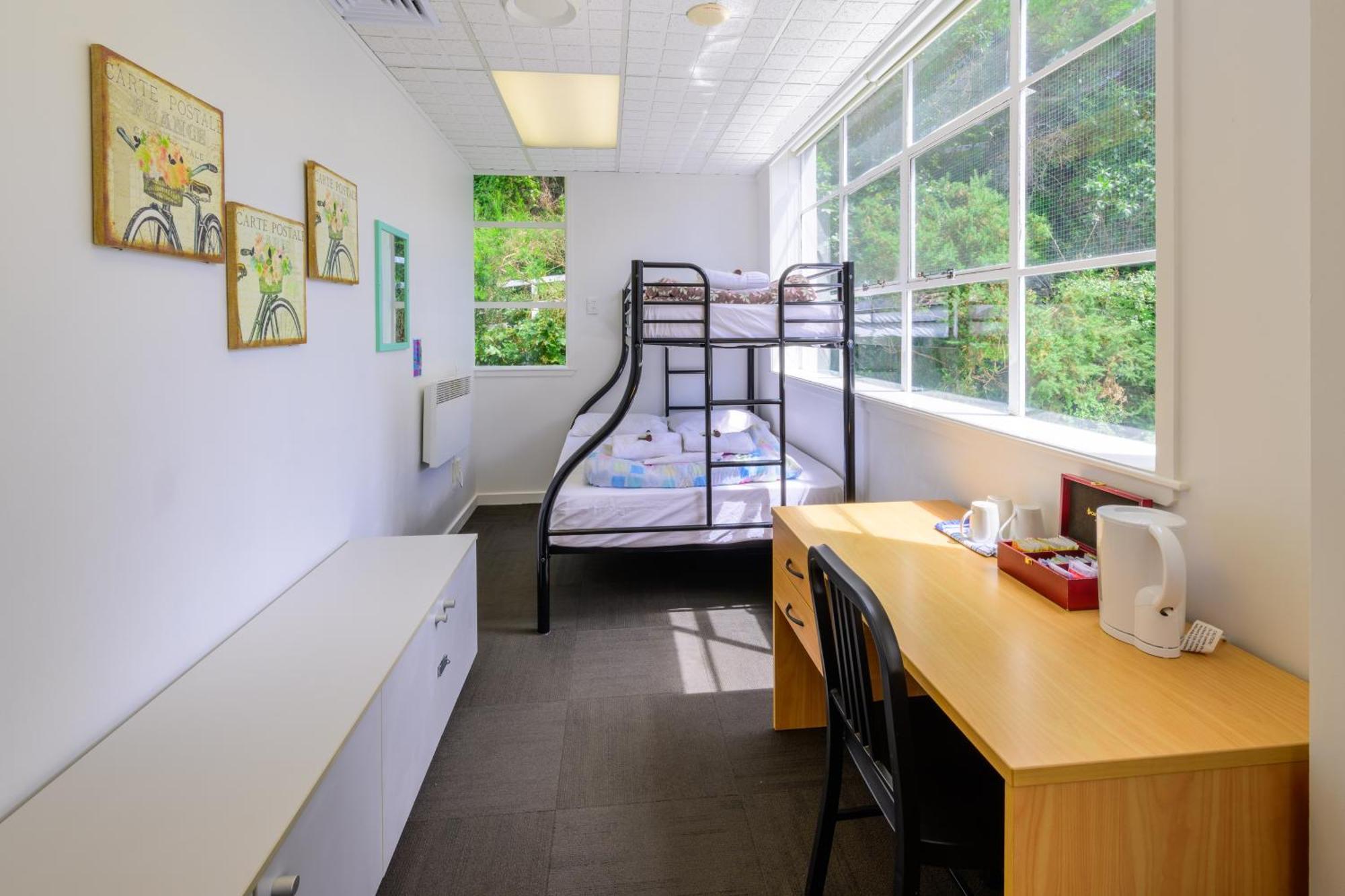 Trek Global Backpackers Hostel Wellington Exterior photo