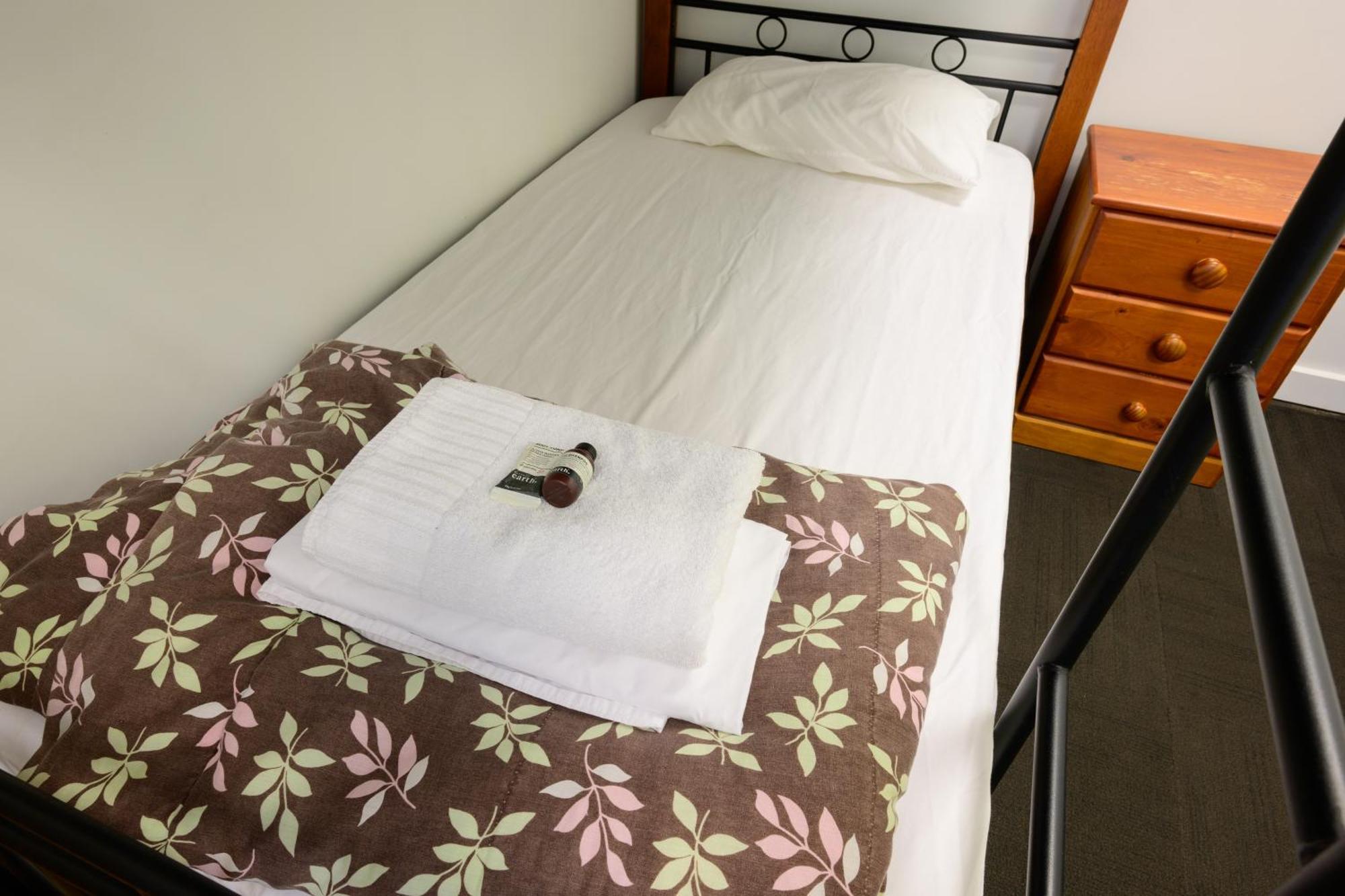 Trek Global Backpackers Hostel Wellington Exterior photo