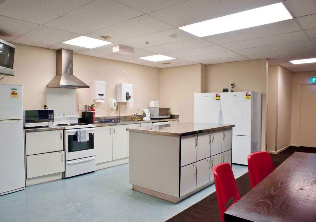 Trek Global Backpackers Hostel Wellington Exterior photo