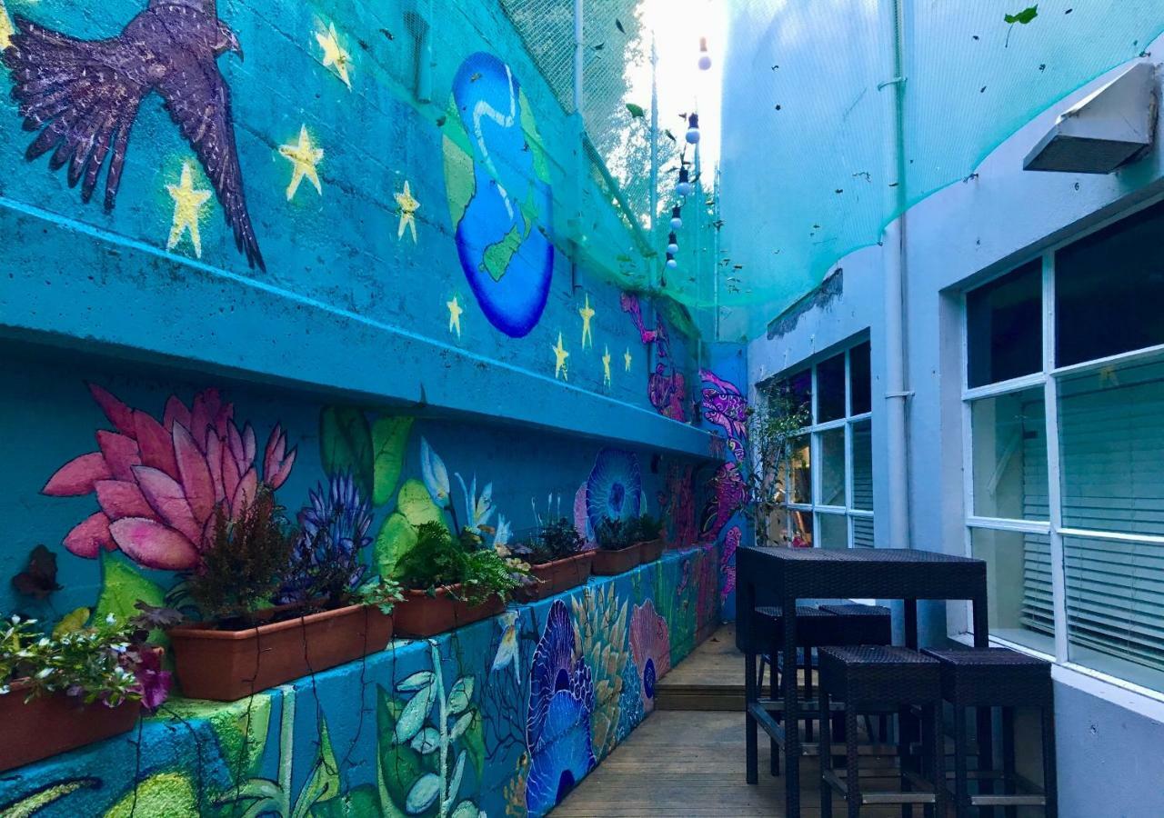 Trek Global Backpackers Hostel Wellington Exterior photo